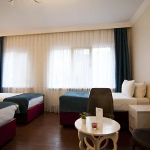 Otel Genius, İstanbul